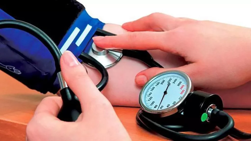 Cómo bajar la presión arterial alta de forma natural